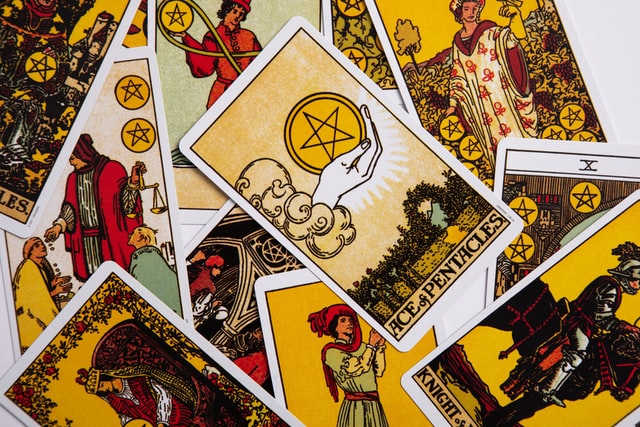 8 Best Affirmation & Tarot Card Print-On-Demand Companies