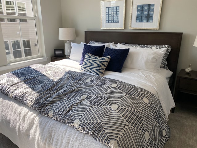 Bedding & blanket print-on-demand companies featured image