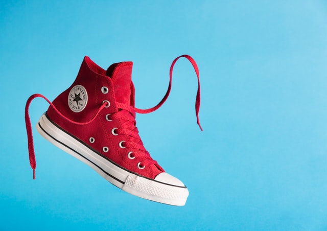 Dropshipping Shoes & Sneakers: 14 Best Suppliers & 4 Tips To Start