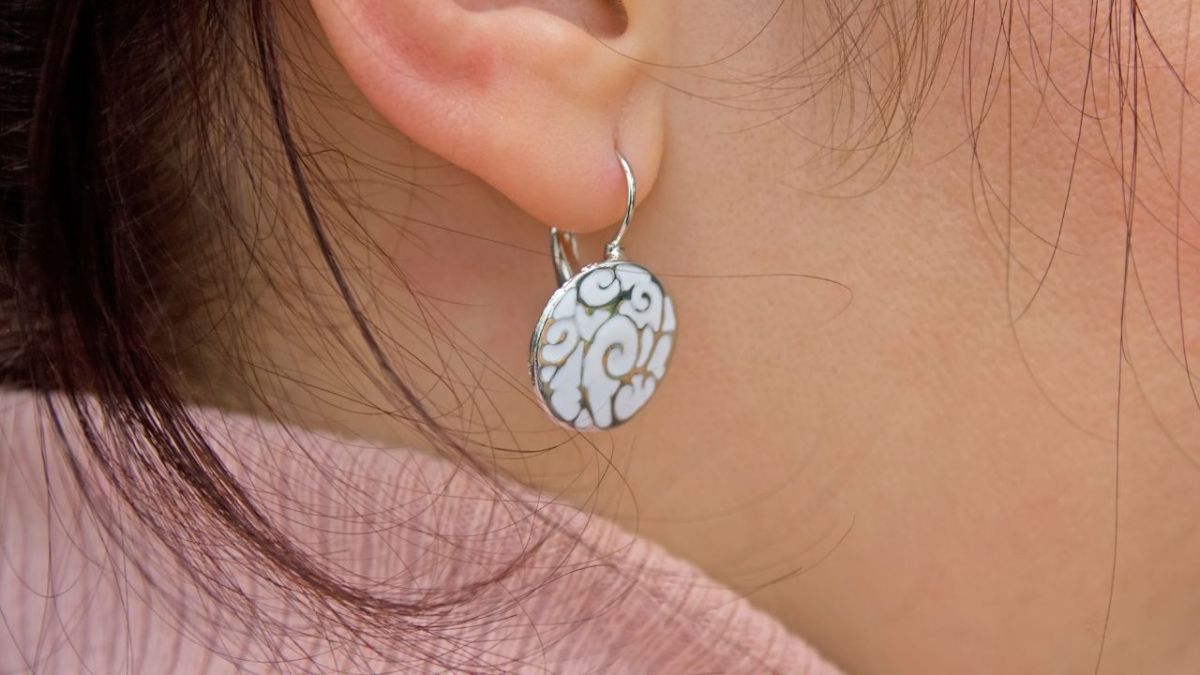 9 Best Custom Earrings Print-On-Demand Suppliers