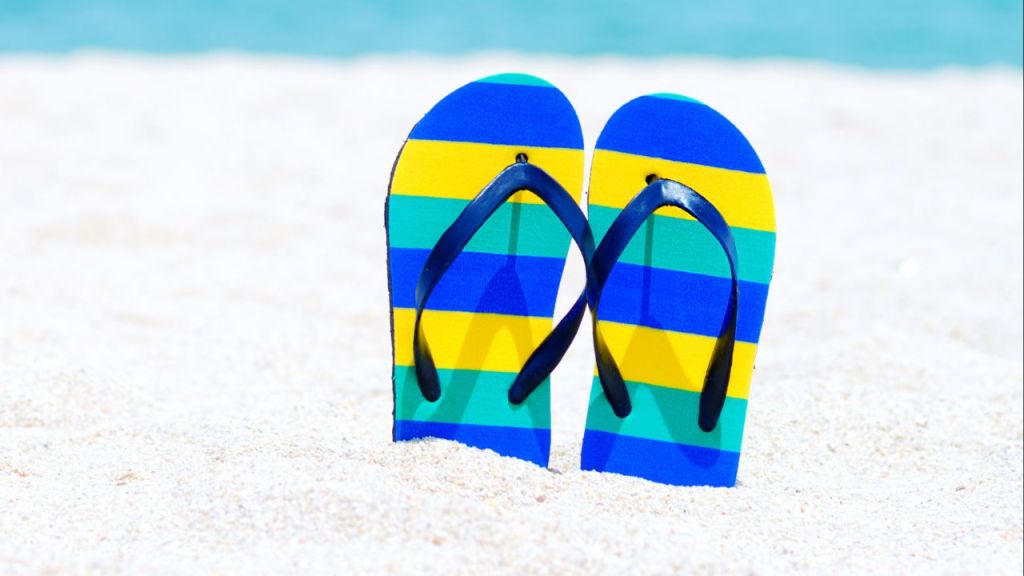 Flip flops print-on-demand suppliers featured image