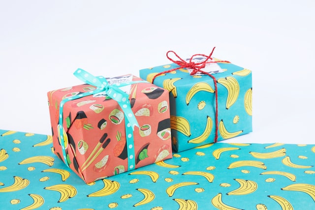 Gift wrapping paper print-on-demand companies featured image