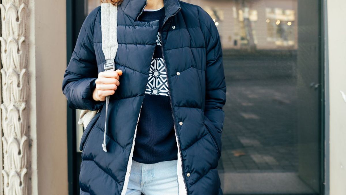 5 Best Custom Puffer Jacket Print-On-Demand Suppliers