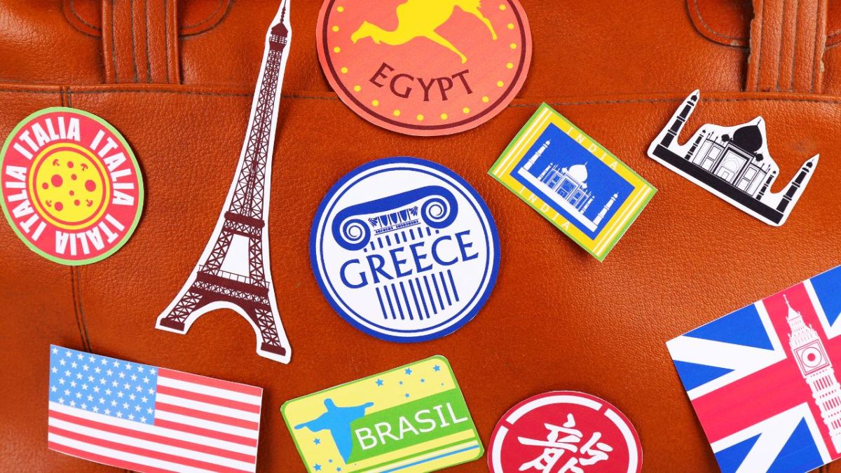 7 Best Custom Sticker Print-On-Demand Suppliers For Etsy