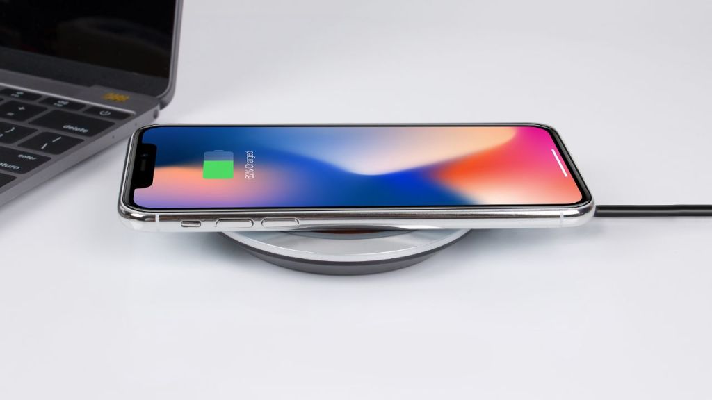 Wireless charger print-on-demand suppliers featured image